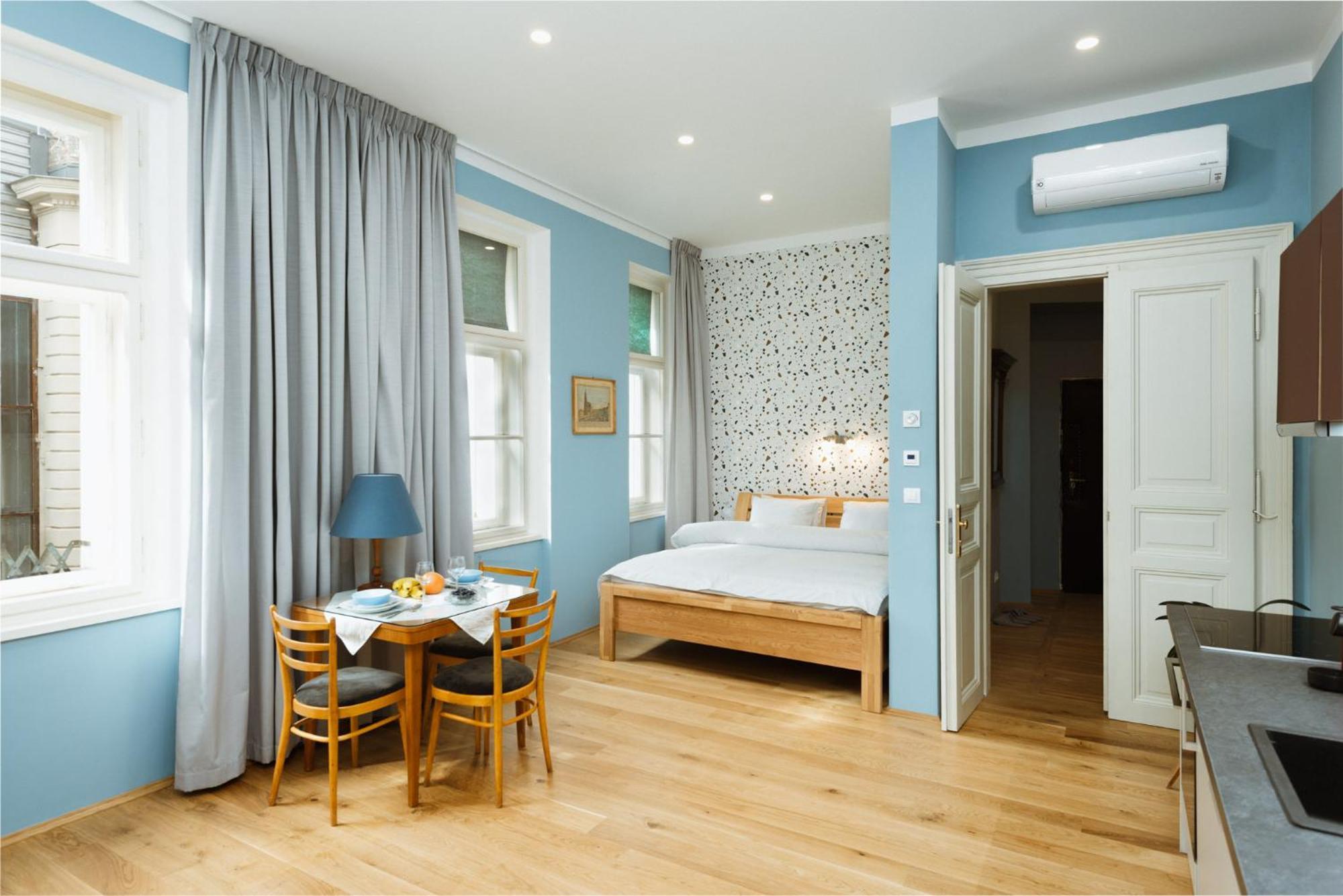 Apartment Dream Blue In Centrewenceslas Sq In Walk Prag